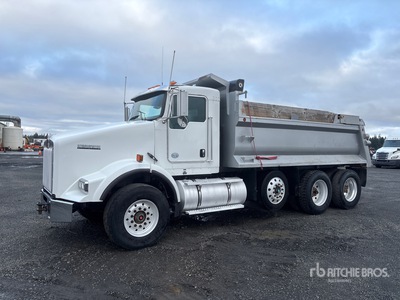 2014 Kenworth T800 8x4 を見 Dump Truck