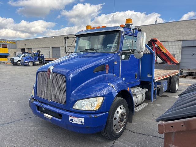 Palfinger PK 8.501 12300 lb Knuckle Boom on 2018 Kenworth T370 4x2 Boom Truck