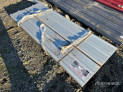 Quantity of (70) 7.87 ft x 3 ft White Metal Roof Panels その他 - 店舗 & 倉庫 (Unused)