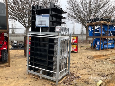 Quantity of (20) 6 ft x 3 ft Galvanized Ogrodzenie