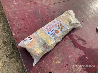 Quantity of (10) 33 ft x 2.4 in Yellow Heavy Duty Ratchet Straps Divers Autres (Unused)