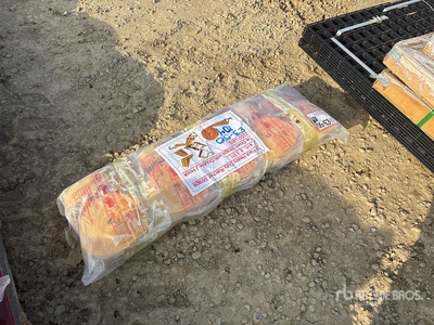 Quantity of (10) 33 ft x 2.4 in Yellow Heavy Duty Ratchet Straps Divers Autres (Unused)