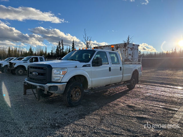 1FT7W3B60CEB97744 Ford F-350 Photo 1