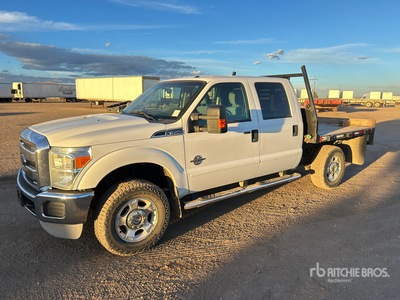 2014 Ford F-350 XLT 4x4 Crew Cab Camion à Plateau