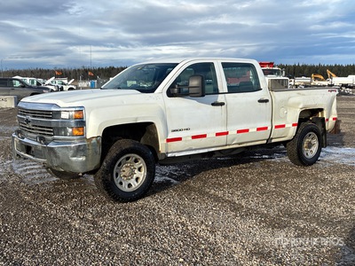 2018 Chevrolet Silverado 3500HD 4x4 Crew Cab Pickup