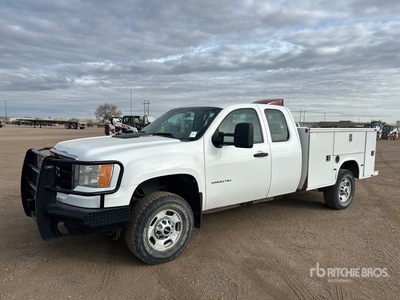 2012 GMC K2500HD 4x4 Extended Cab Utility Truck