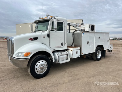 2009 Peterbilt 335 4x2 Camion de service