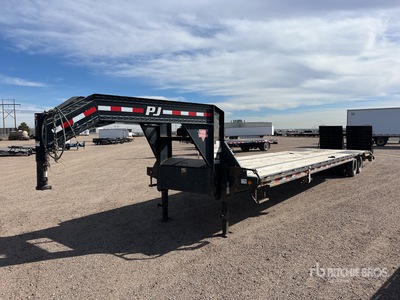 2020 PJ Trailers 40 ft T/A Gooseneck Plant Trailer
