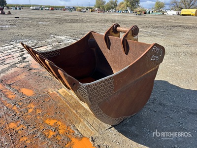 70 in Digging Excavator Bucket - Fits Komatsu PC490