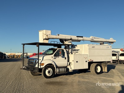 Altec 70 ft on 2015 Ford F-750 XL 4x2 Forestry Camion nacelle