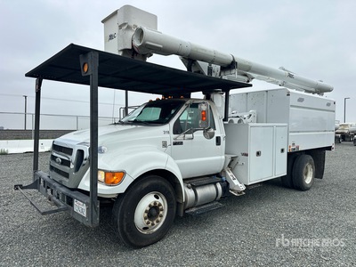 2015 Altec LR760-E70 70 ft on 2015 Ford F-750 XL 4x2 Forestry auto hoogwerker