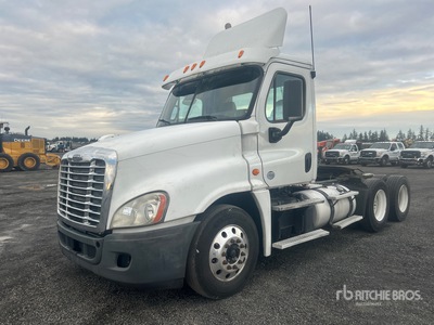 2013 Freightliner Cascadia 125 6x4 T/A Day Cab Truck Tractor