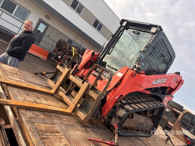 2018 Kubota SVL75-2HFWC Compact Track Loader