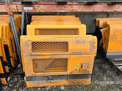 Quantity of Hyundai Excavator Doors