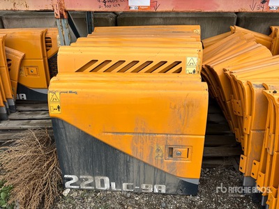 Quantity of Hyundai Excavator Doors