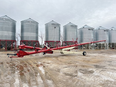 2023 Farm King 1385 13 in x 85 ft Swing Coclea grano