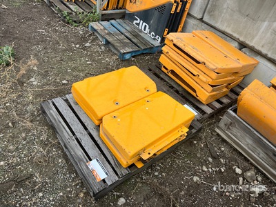 Quantity of (2) Pallets of Hyundai Excavator Panels