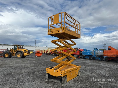 2014 Haulotte Compact 10 Electric Elevador de tijera