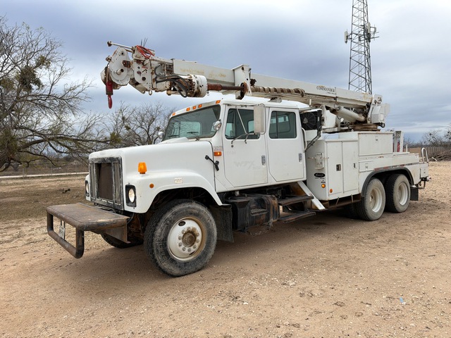 1995 Terex Commander 378-60ECT Straight Boom on 1995 International F2574 6x4 Crew Cab Flatbed Truck with Crane