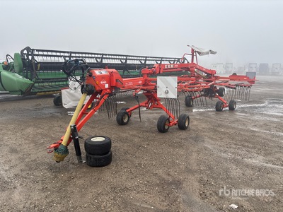 2006 Kuhn GA7822 Hay Rake