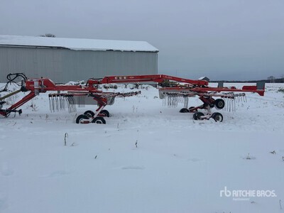Kuhn GA7822 Rotary Hay Rake