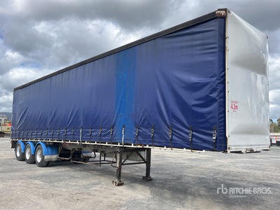 2005 Barker 13.2 m Tri/A Curtain Side Trailer