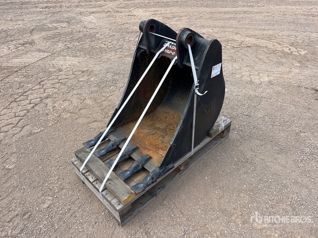 Backpush Bucket Rear Cat 600 mm Digging Rear Backhoe Bucket - Fits Cat 444F | Ritchie Bros ...