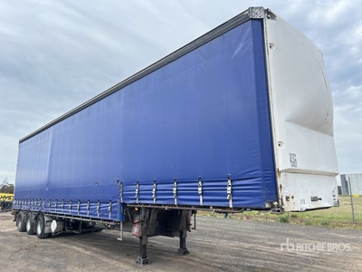 2002 Vawdrey 13.4 m Tri/A Step Deck Curtain Side Trailer