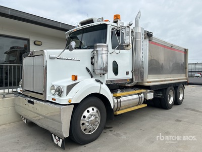 2010 Western Star 4800FX 6x4 Tri/A Dump Truck