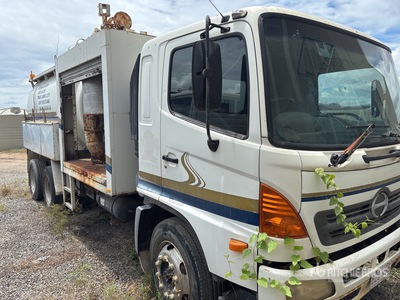 2004 Hino FM1J Vakuumtankwägen