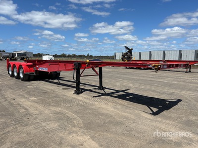 2006 MaxiTrans 8.4 m Tri/A B-Double Lead Container Trailer