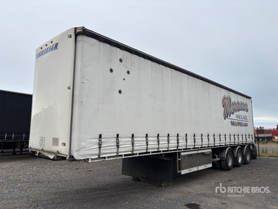 2015 Krueger 12.7 m Tri/A Curtain Side Trailer