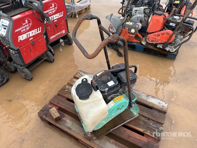 2010 Mikasa MVC-F80R Plaque Vibrante Vibratory Plate Compactor
