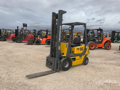 2001 Clark CMP18D Forklift