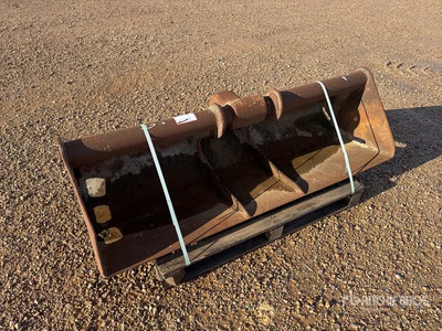 1670 mm Cleanup Godet De Curage Bucket