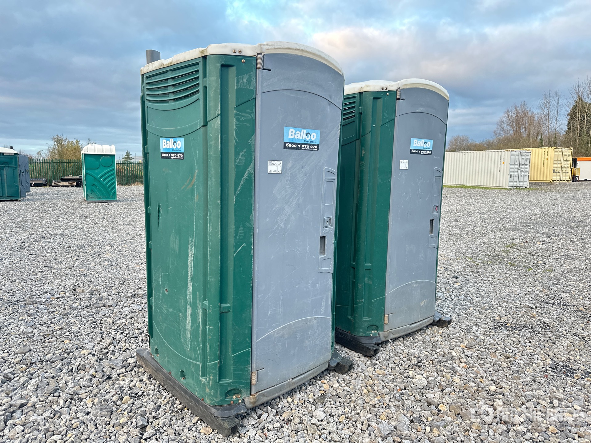 Quantity of (2) Portable Tragbare Toilette