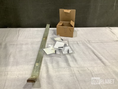 (589) Socket Head Cap Screws, (18) Sealing Kits & Assorted Items