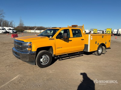 2016 Chevrolet Silverado 3500HD 4x4 Crew Cab Utility Truck