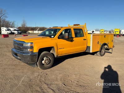 2015 Chevrolet Silverado 3500HD 4x4 Crew Cab Camion utilitaire