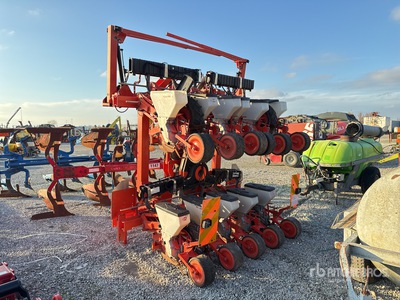 2002 Kuhn Planter Seeder
