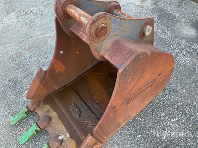 30 in Excavator Bucket - Fits Doosan 140