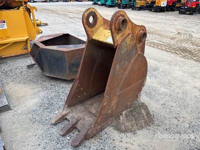 22 in Excavator Bucket - Fits HItachi 270