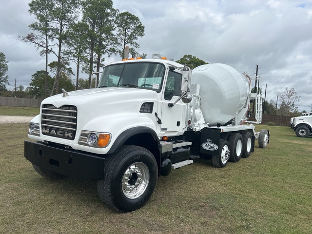 2004 Mack CV513 10x4 Mixer Truck