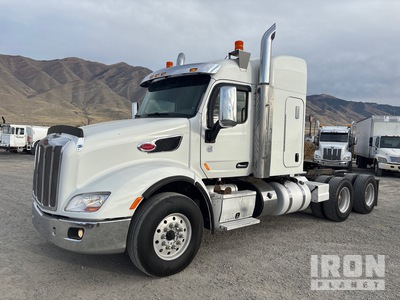 2017 Peterbilt 579 6x4 Cabeza Tractora Cabina Dormitorio