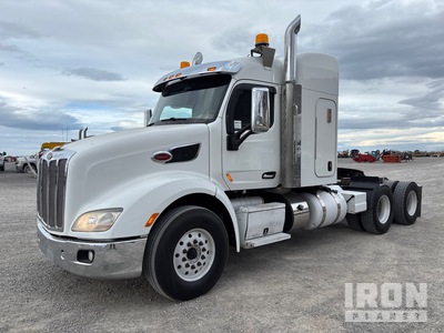 2017 Peterbilt 579 6x4 3- Achs Sattelzugmaschine mit Schlafkabine