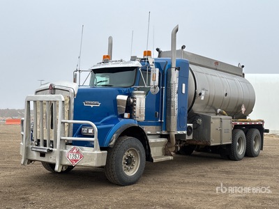 2007 Kenworth T800B 15899 L 6x4 Sleeper Camion citerne à eau