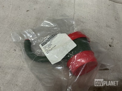 (45) Military Trucks & Parts 20510924 Hose Tees