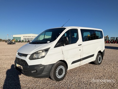2015 Ford Transit Custom فان نقل ركاب
