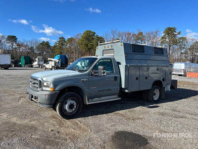 2003 Ford F-550 XL 4x2 Utiliteits vrachtwagen