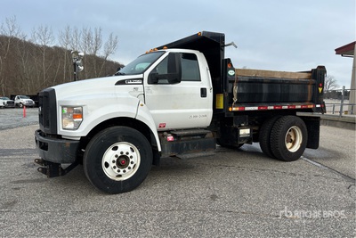 2019 Ford F-750 4x2 S/A Camión dumper